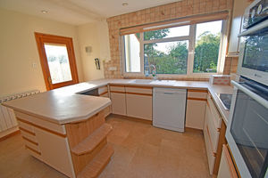 Kitchen- click for photo gallery